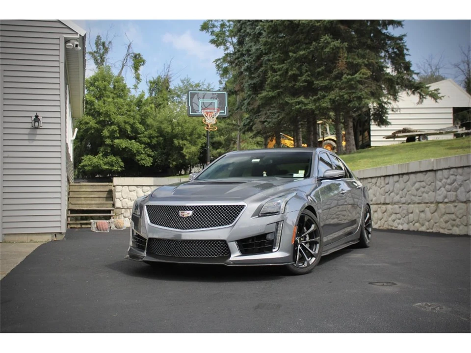 2019 Cadillac CTS-V 3rd Gen - Image 2 of 31