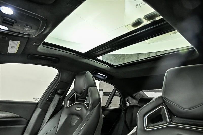 2019 Cadillac CTS-V 3rd Gen - Image 17 of 30