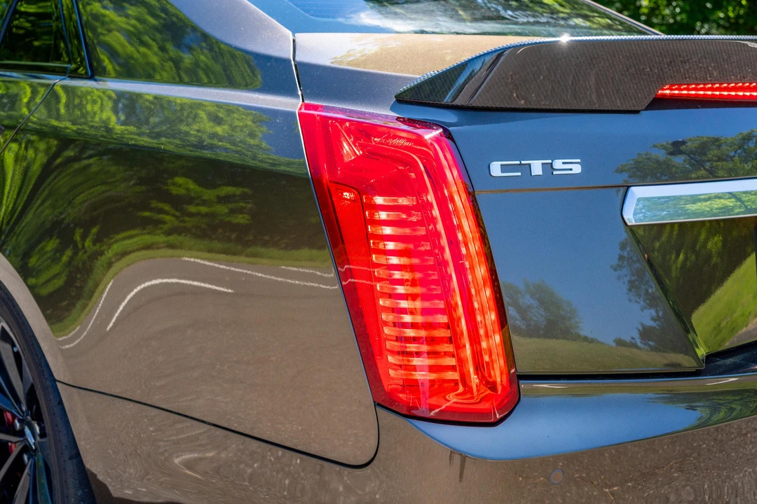 2019 Cadillac CTS-V 3rd Gen - Image 15 of 31
