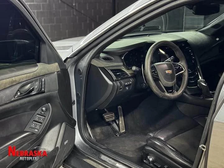2019 Cadillac CTS-V 3rd Gen - Image 5 of 18