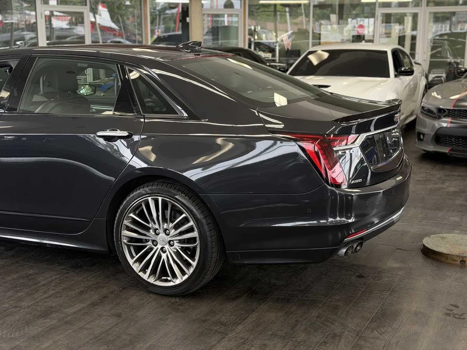 2019 Cadillac CT6-V - Image 15 of 31