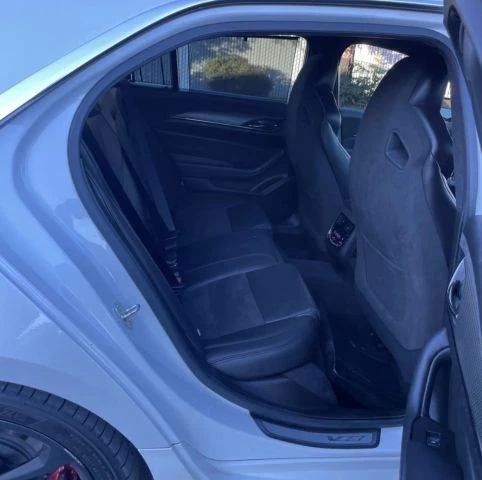 2019 Cadillac CTS-V 3rd Gen - Image 19 of 21