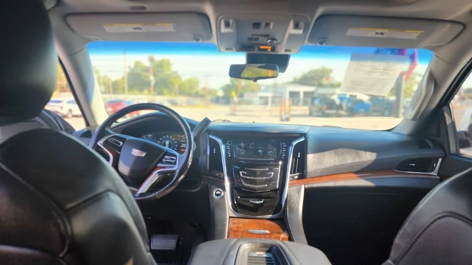 2019 Cadillac Escalade 4th Gen - Image 6 of 9