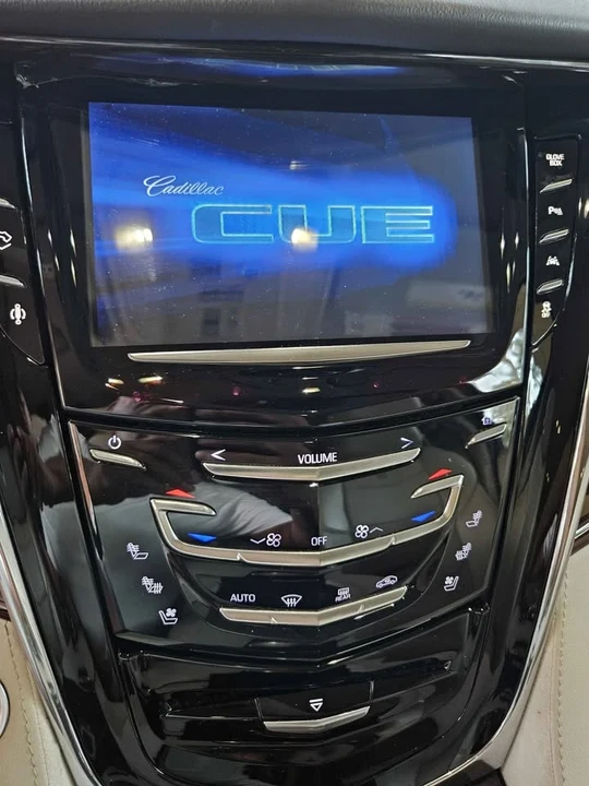 2019 Cadillac Escalade 4th Gen - Image 9 of 11