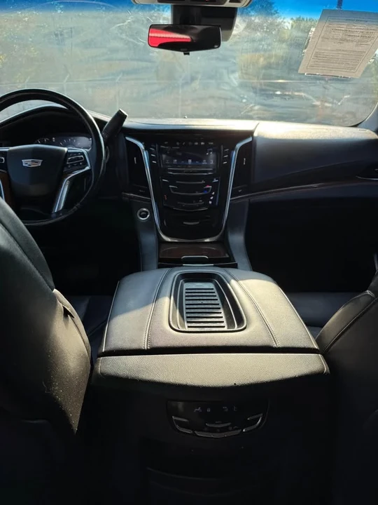 2019 Cadillac Escalade 4th Gen - Image 11 of 14