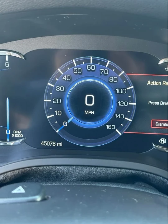 2019 Cadillac Escalade 4th Gen - Image 17 of 18