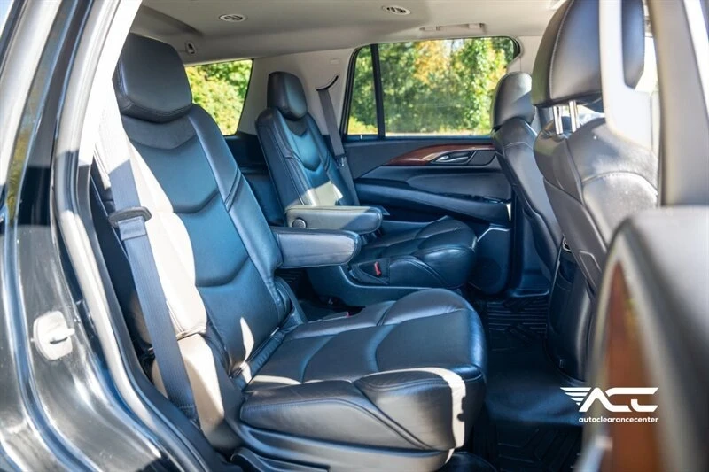 2019 Cadillac Escalade 4th Gen - Image 7 of 9
