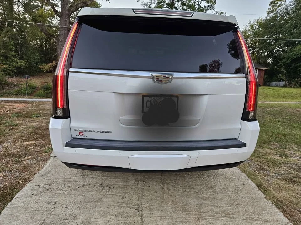 2019 Cadillac Escalade 4th Gen - Image 4 of 11