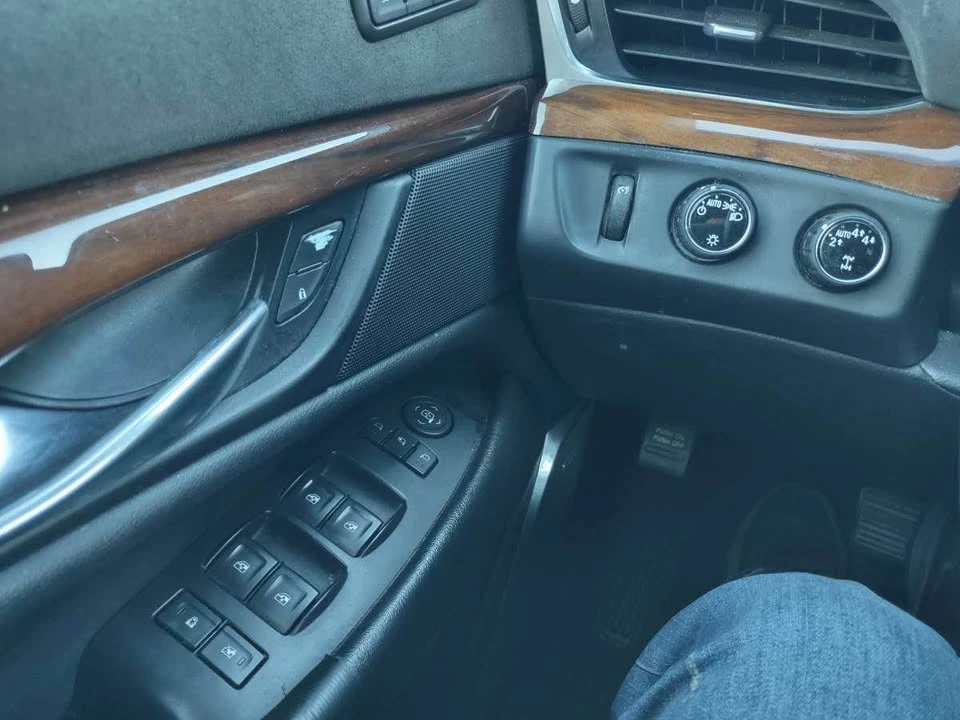 2019 Cadillac Escalade 4th Gen - Image 18 of 19