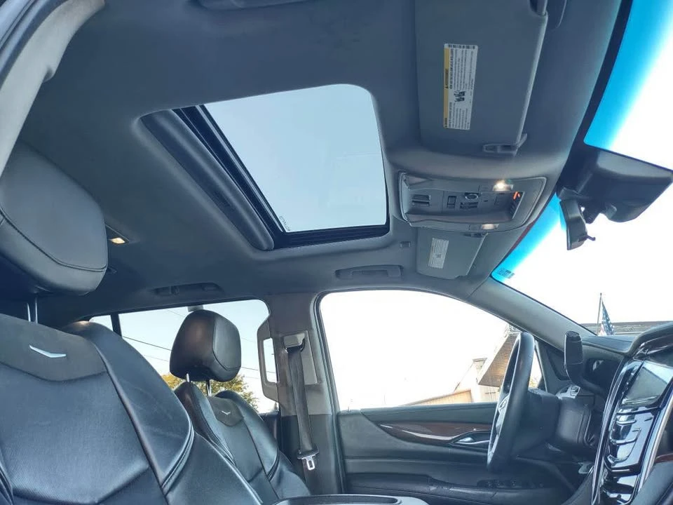 2019 Cadillac Escalade 4th Gen - Image 17 of 19