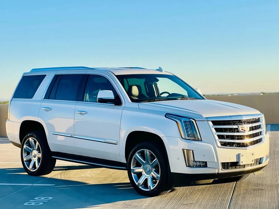 2019 Cadillac Escalade 4th Gen - Image 2 of 16