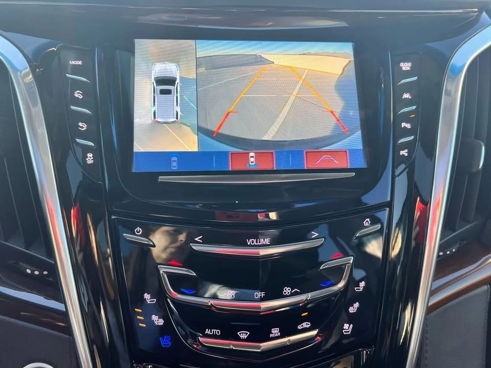 2019 Cadillac Escalade 4th Gen - Image 9 of 16