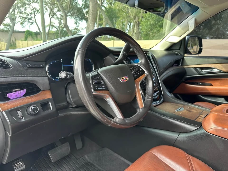 2019 Cadillac Escalade 4th Gen - Image 9 of 16