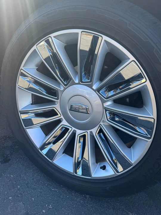 2019 Cadillac Escalade 4th Gen - Image 16 of 19