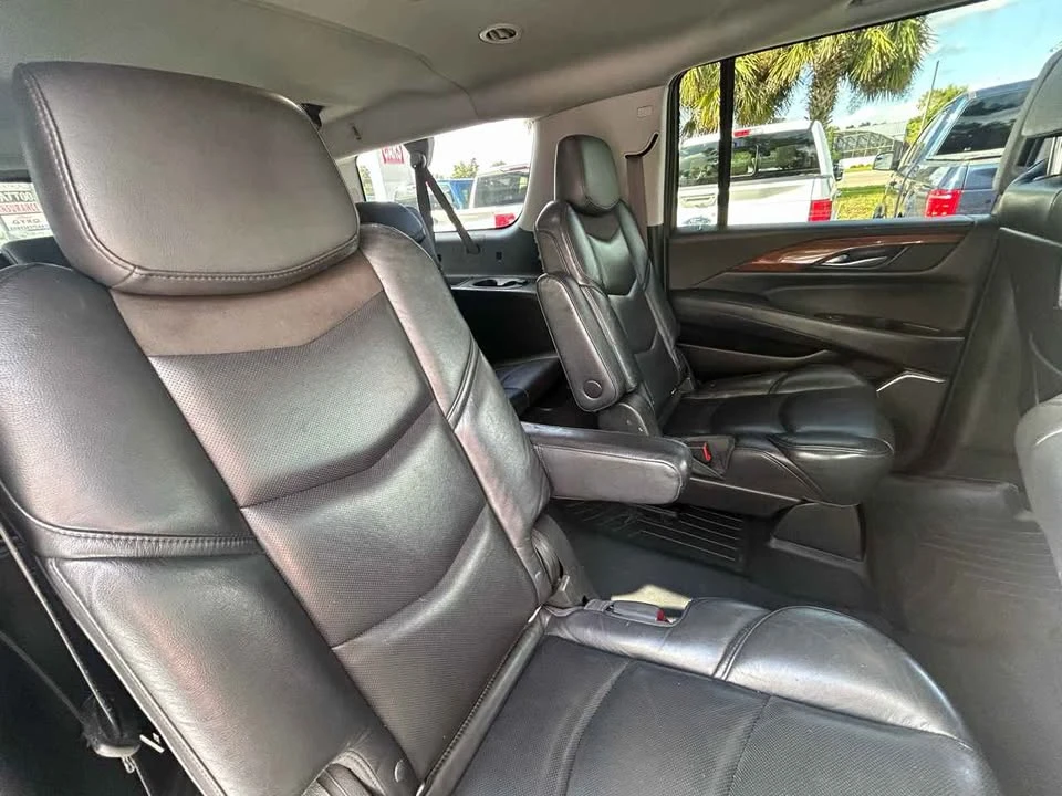 2019 Cadillac Escalade 4th Gen - Image 3 of 5