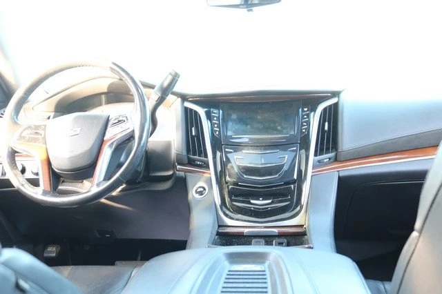 2019 Cadillac Escalade 4th Gen - Image 8 of 10