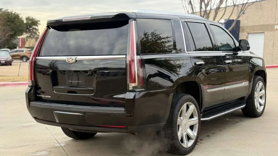 2019 Cadillac Escalade 4th Gen - Image 3 of 13