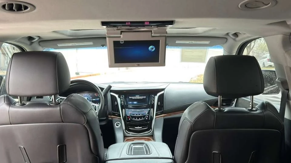 2019 Cadillac Escalade 4th Gen - Image 8 of 13