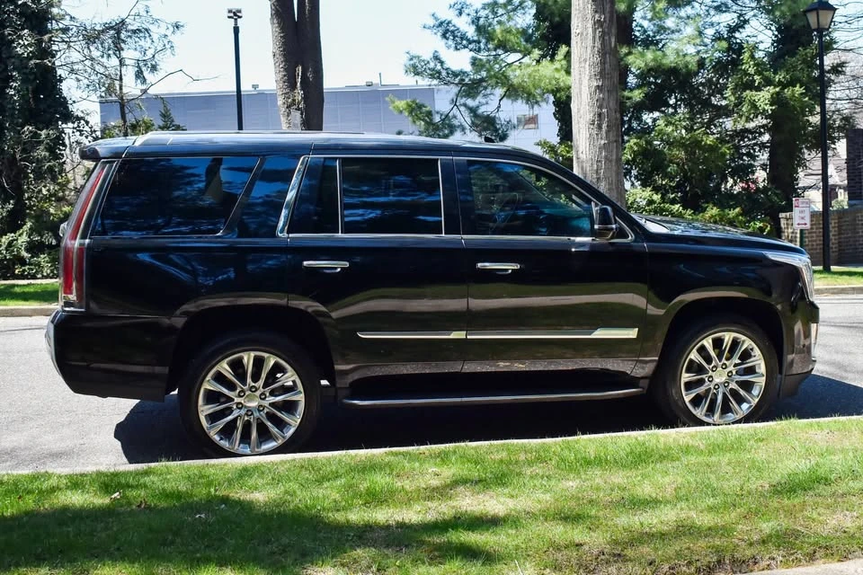 2019 Cadillac Escalade 4th Gen - Image 9 of 19