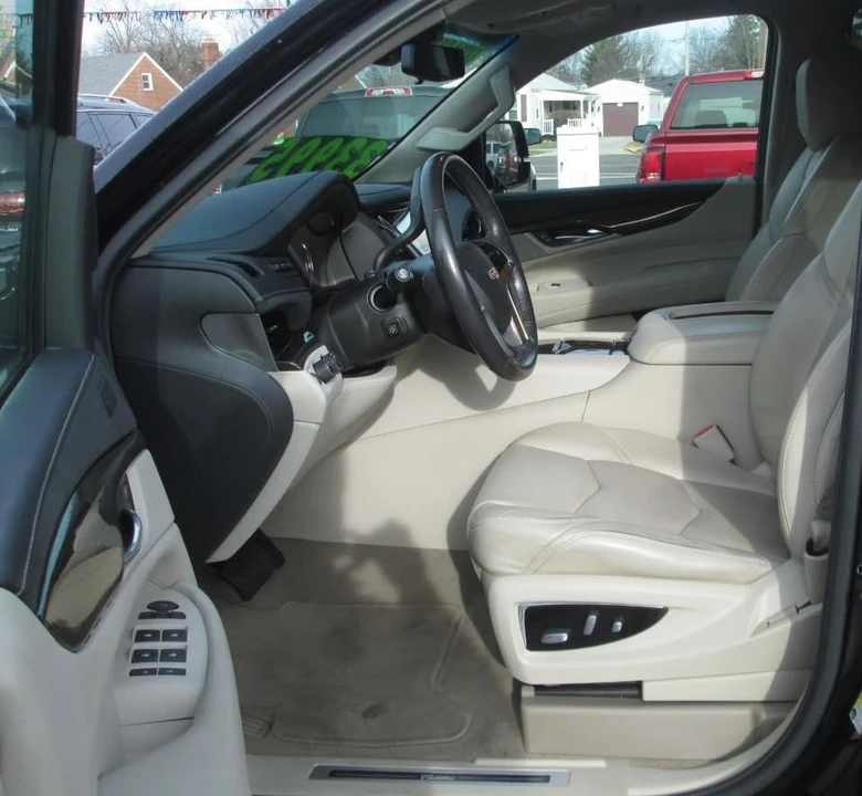 2019 Cadillac Escalade 4th Gen - Image 11 of 17