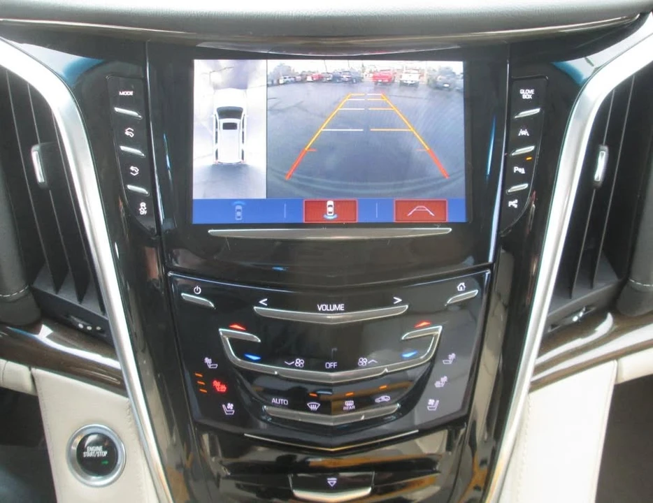 2019 Cadillac Escalade 4th Gen - Image 10 of 17