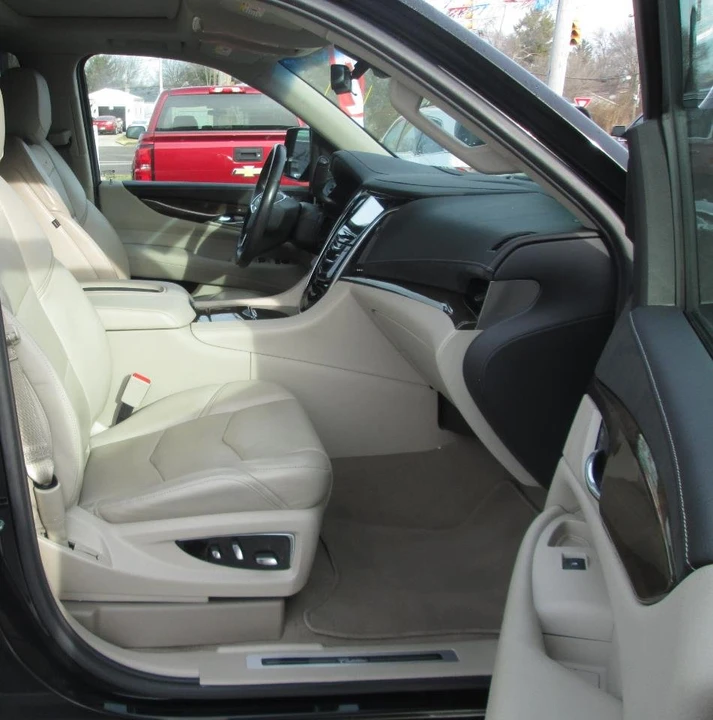 2019 Cadillac Escalade 4th Gen - Image 12 of 17