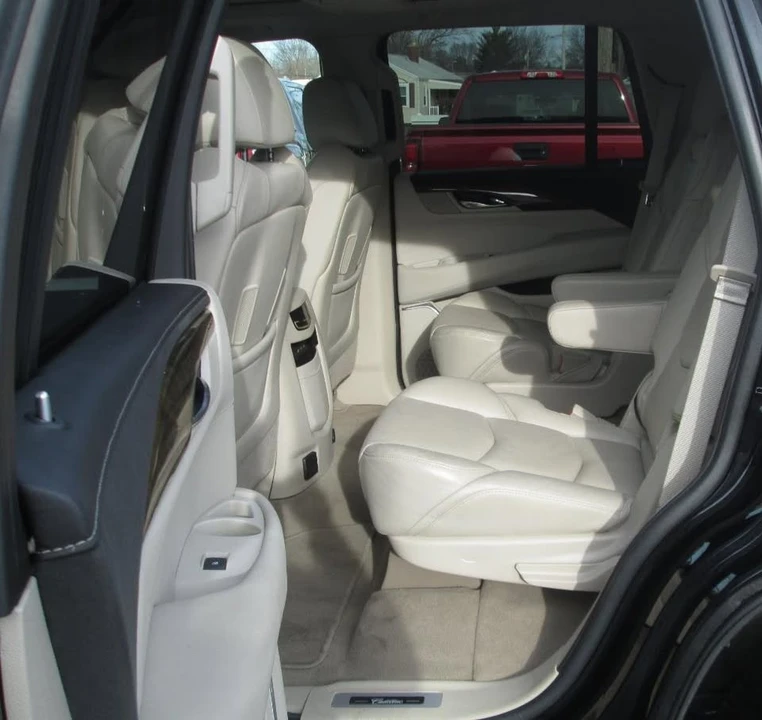 2019 Cadillac Escalade 4th Gen - Image 13 of 17