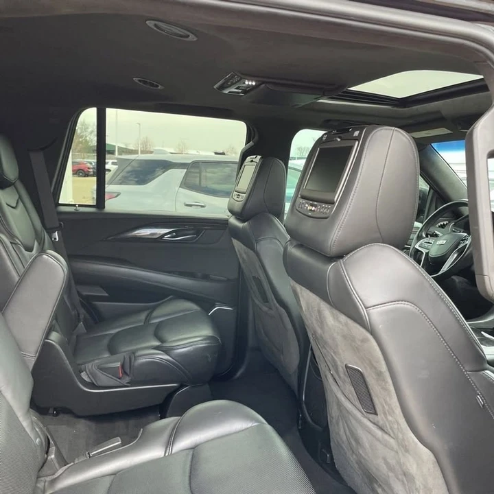 2019 Cadillac Escalade 4th Gen - Image 13 of 16