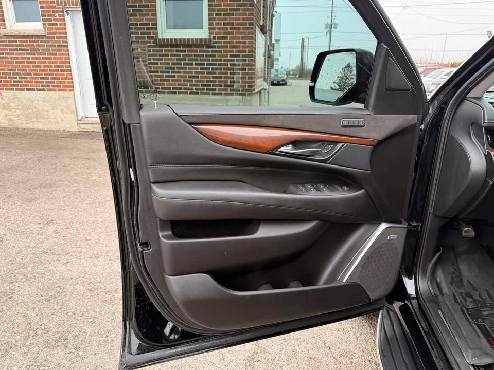 2019 Cadillac Escalade 4th Gen - Image 17 of 20