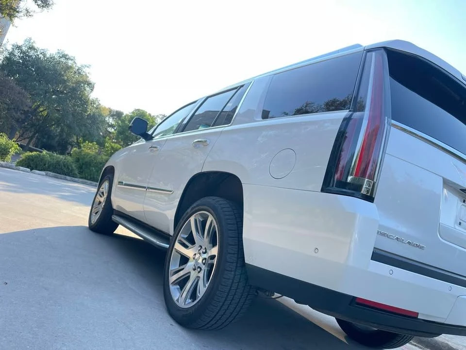 2019 Cadillac Escalade 4th Gen - Image 9 of 20