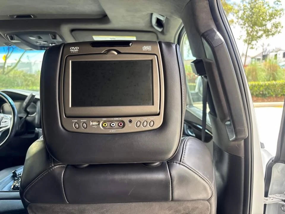 2019 Cadillac Escalade 4th Gen - Image 19 of 20