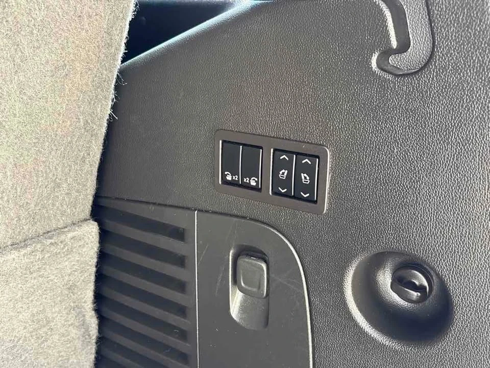 2019 Cadillac Escalade 4th Gen - Image 12 of 20
