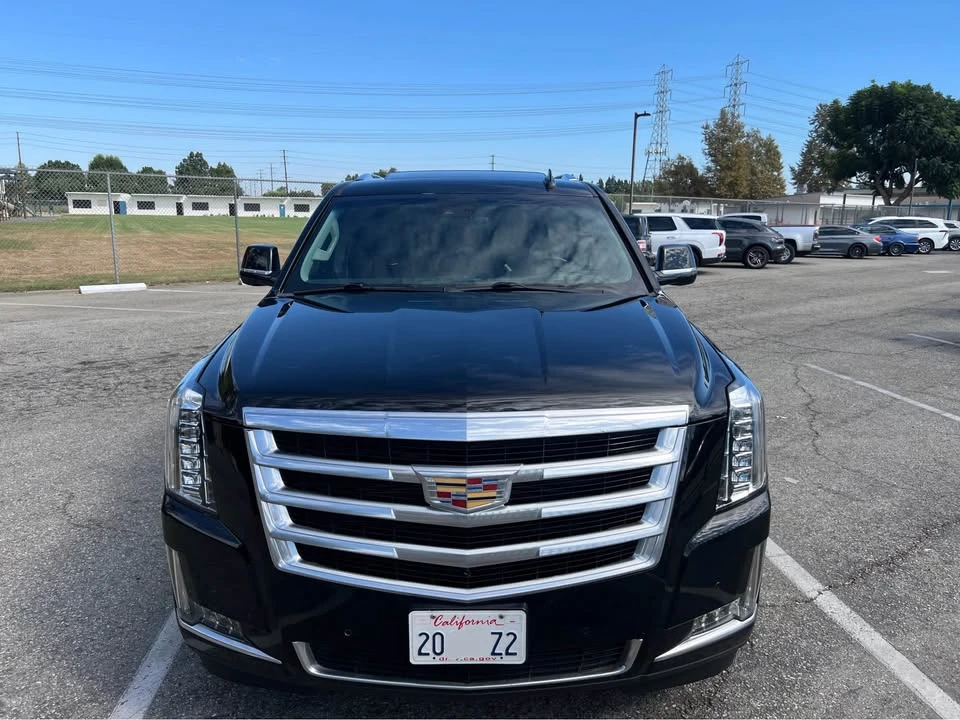 2019 Cadillac Escalade 4th Gen - Image 2 of 11