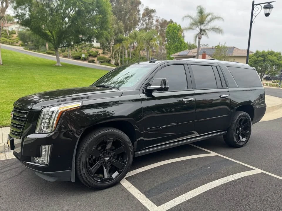 2019 Cadillac Escalade 4th Gen - Image 2 of 9