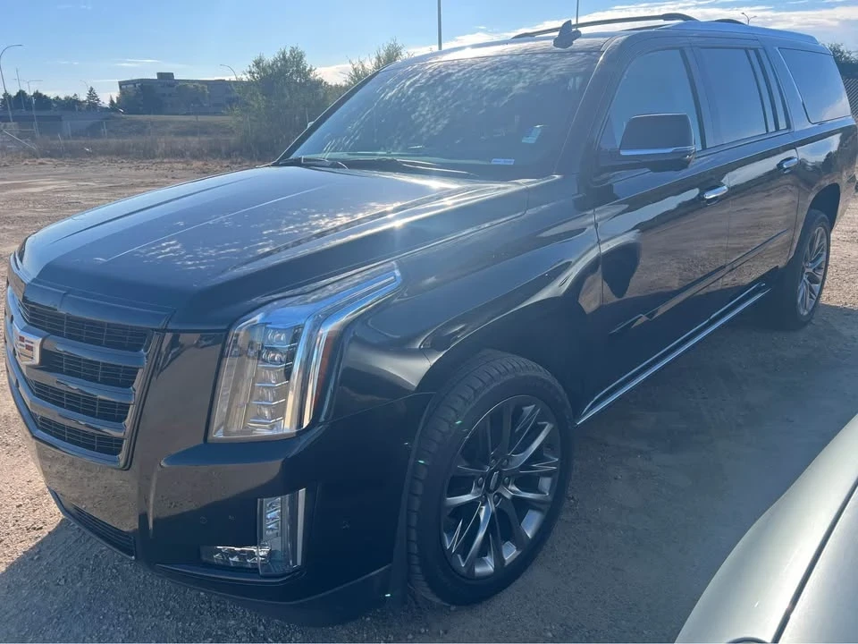 2019 Cadillac Escalade 4th Gen - Image 2 of 6