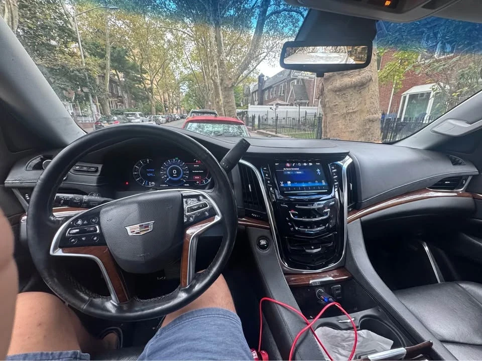 2019 Cadillac Escalade 4th Gen - Image 4 of 4