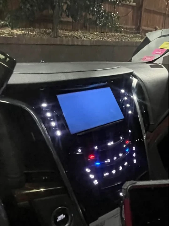 2019 Cadillac Escalade 4th Gen - Image 8 of 13
