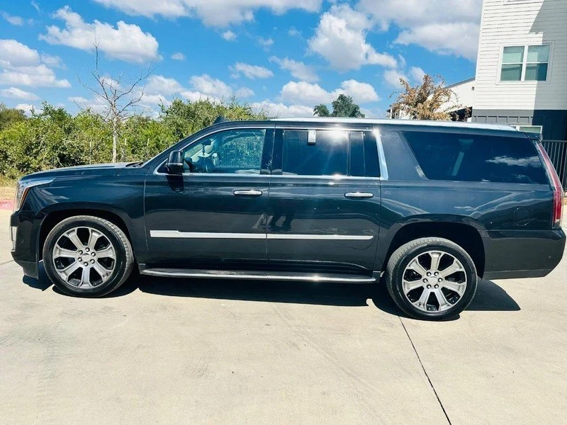 2019 Cadillac Escalade 4th Gen - Image 2 of 19