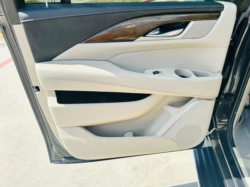 2019 Cadillac Escalade 4th Gen - Image 13 of 19
