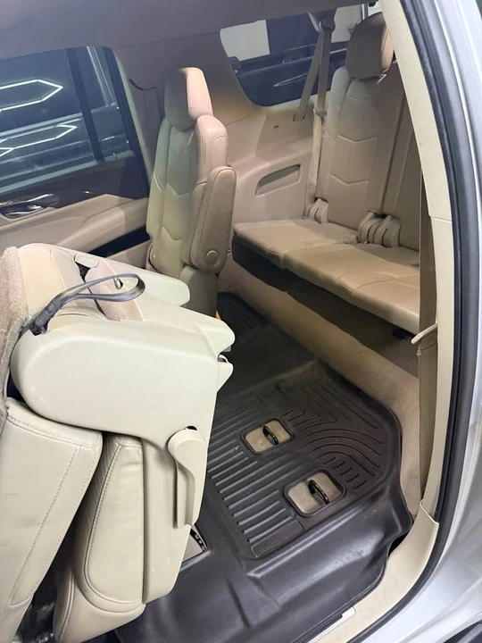 2019 Cadillac Escalade 4th Gen - Image 17 of 19
