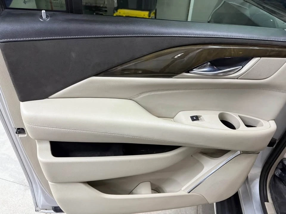 2019 Cadillac Escalade 4th Gen - Image 16 of 19