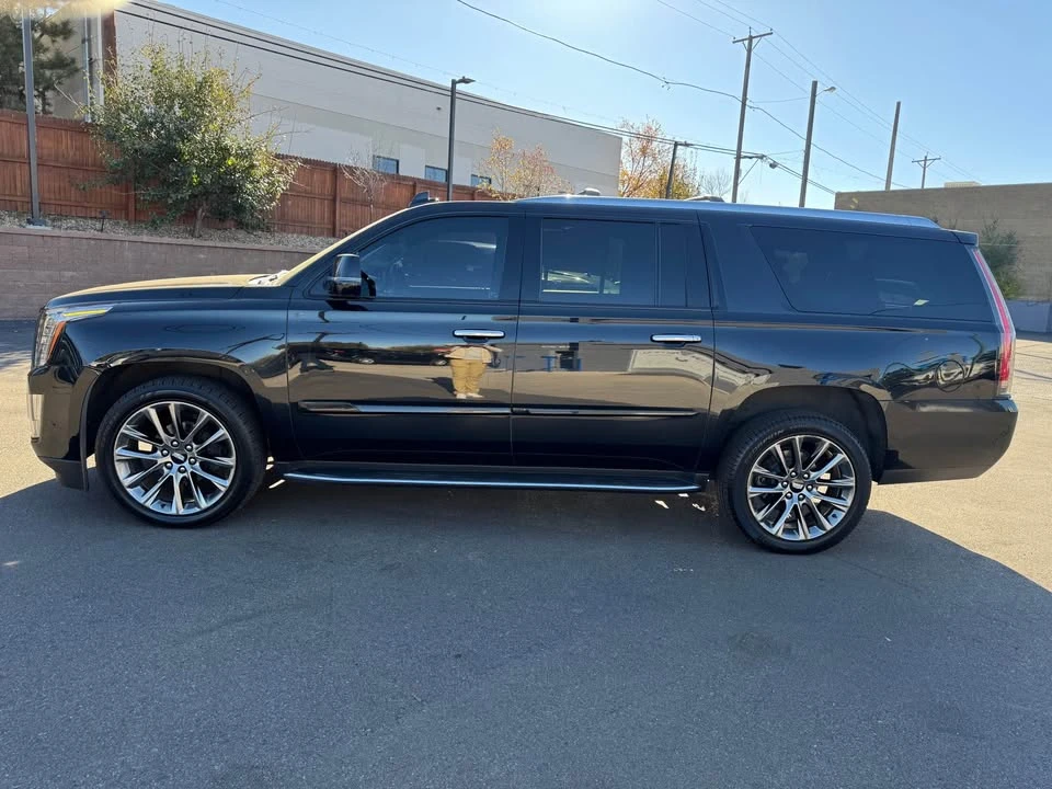 2019 Cadillac Escalade 4th Gen - Image 2 of 15