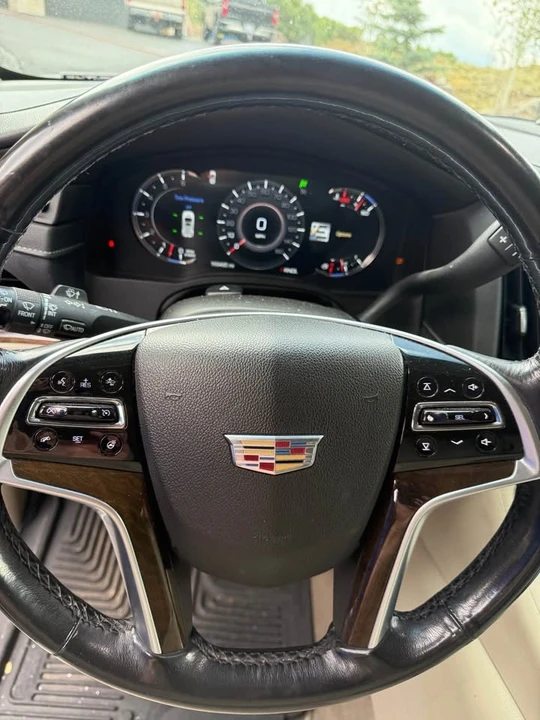 2019 Cadillac Escalade 4th Gen - Image 4 of 19
