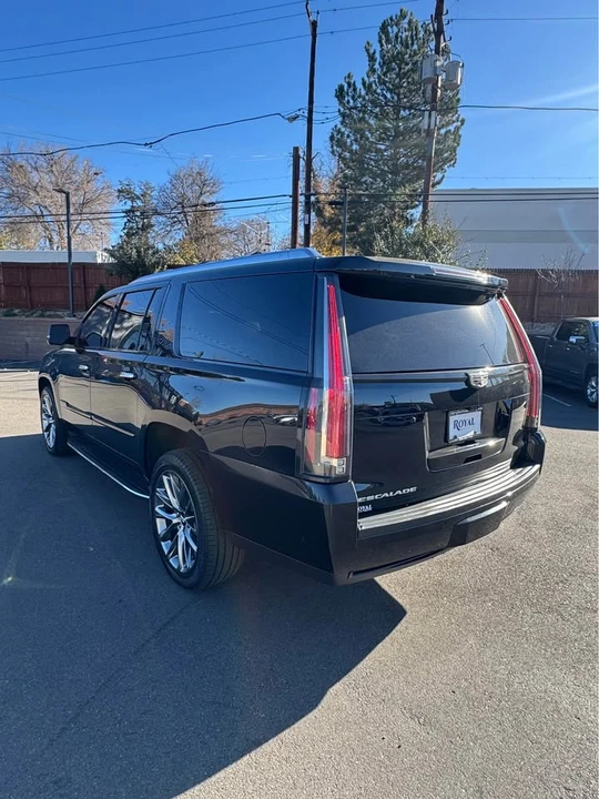 2019 Cadillac Escalade 4th Gen - Image 3 of 15