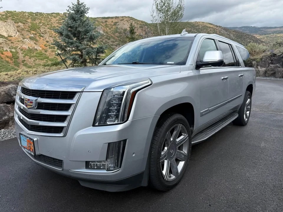 2019 Cadillac Escalade 4th Gen - Image 3 of 19