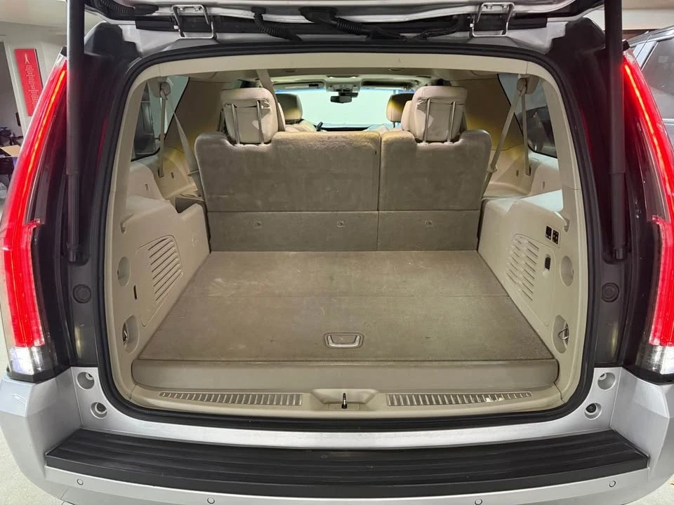 2019 Cadillac Escalade 4th Gen - Image 9 of 19