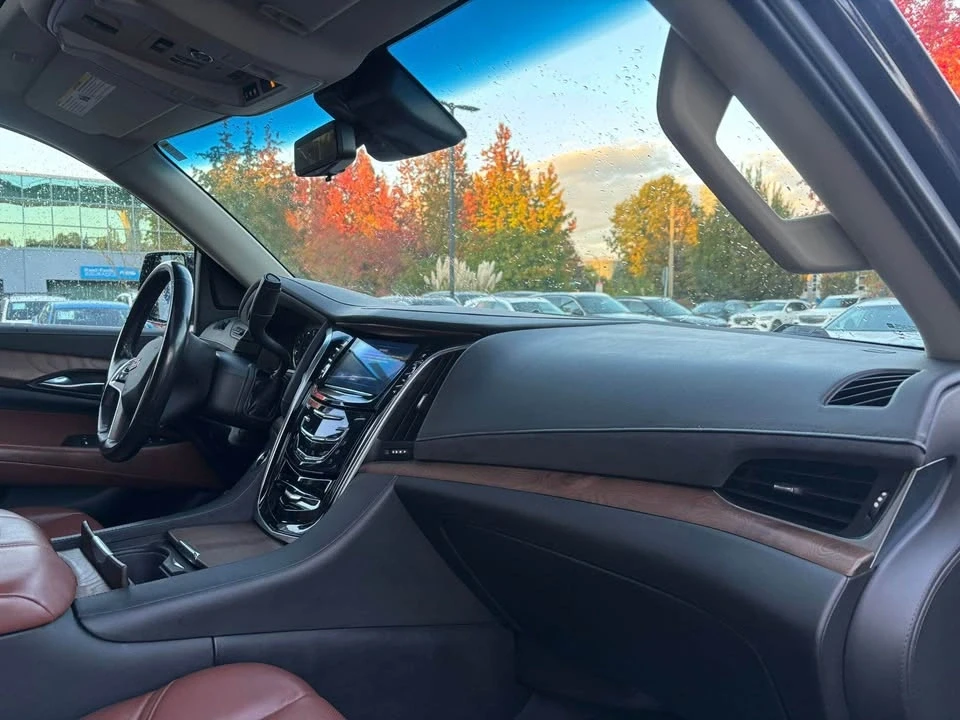2019 Cadillac Escalade 4th Gen - Image 13 of 17