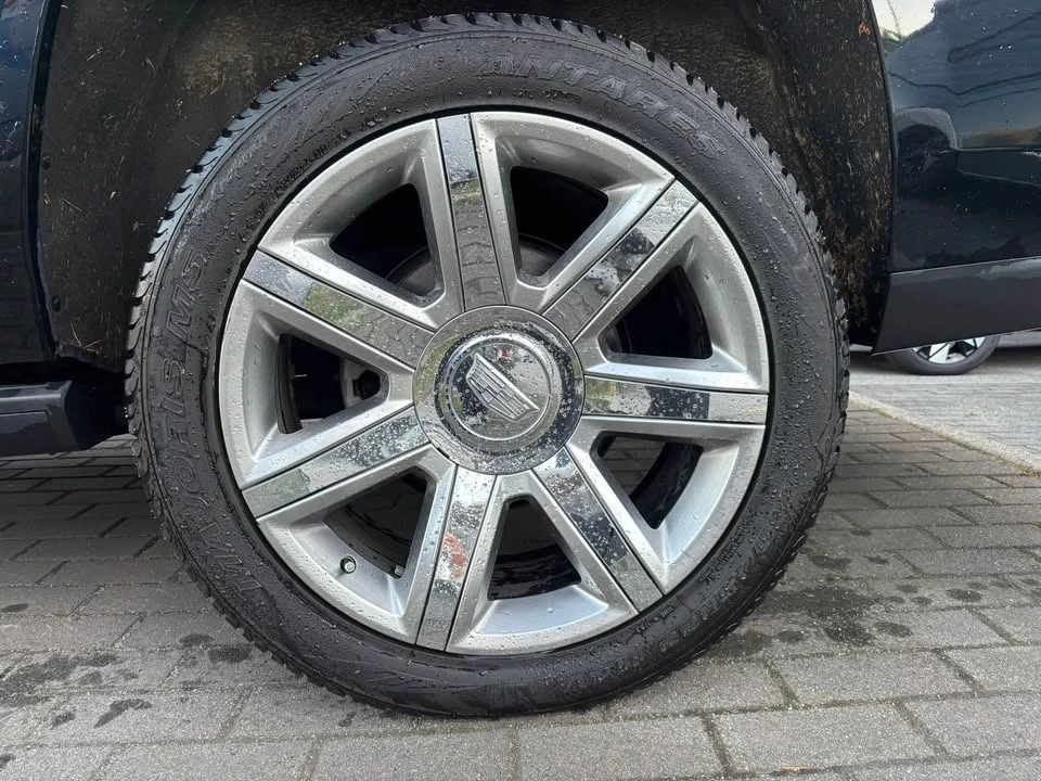 2019 Cadillac Escalade 4th Gen - Image 17 of 17