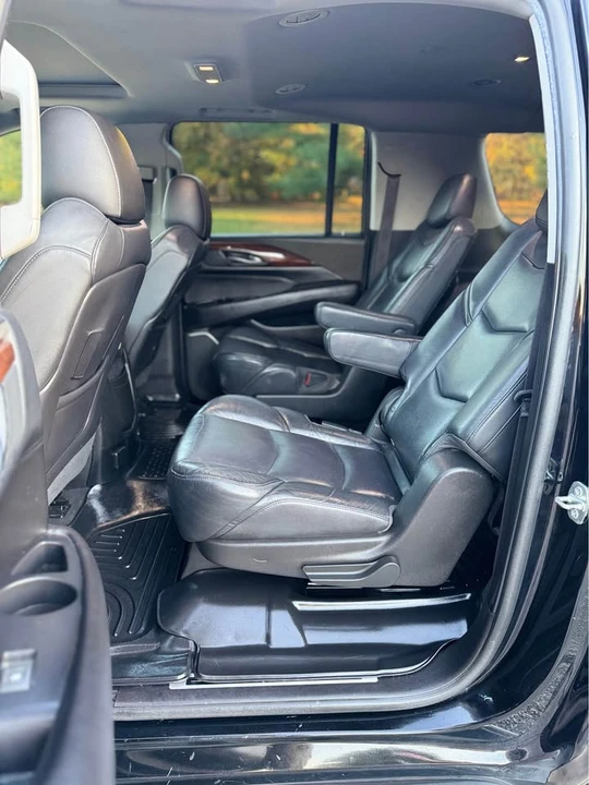 2019 Cadillac Escalade 4th Gen - Image 10 of 20