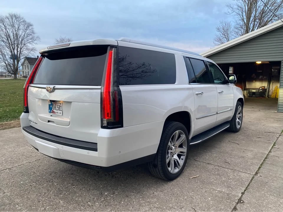 2019 Cadillac Escalade 4th Gen - Image 3 of 12